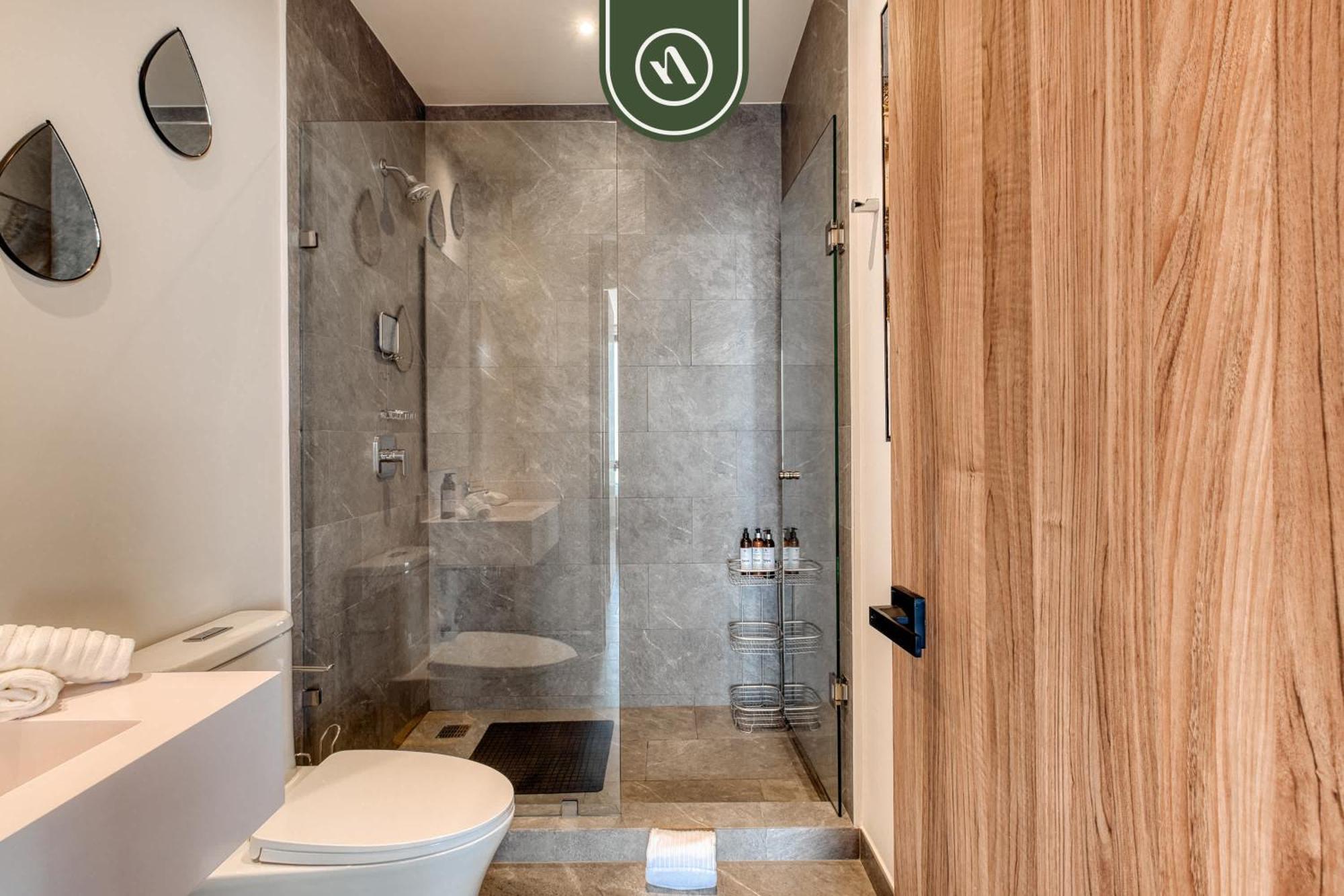 Apartment Luxury 2 Bedroom - Amazing View - Pool - Gym *