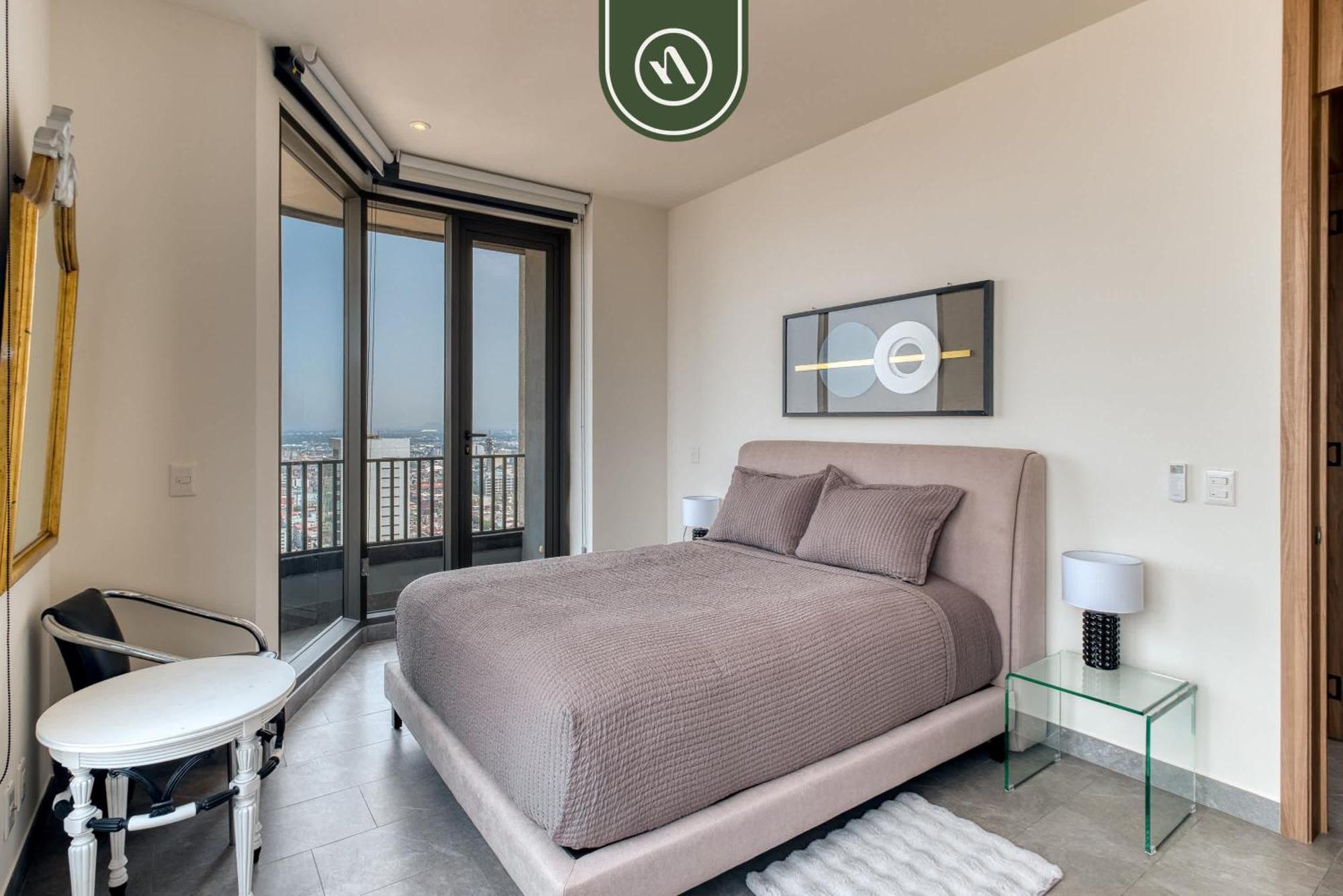 Luxury 2 Bedroom - Amazing View - Pool - Gym Apartment *